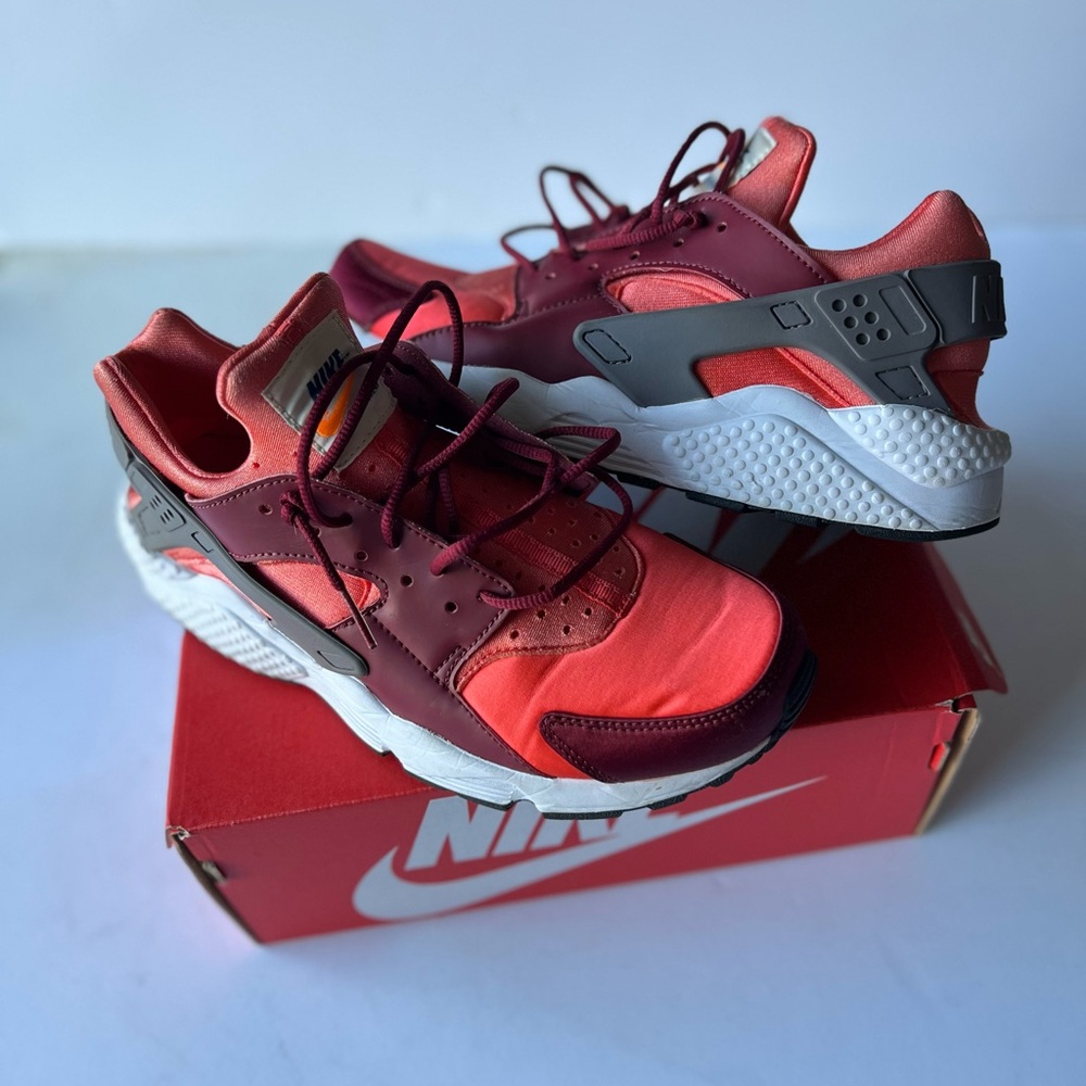 NIKE Air Huarache